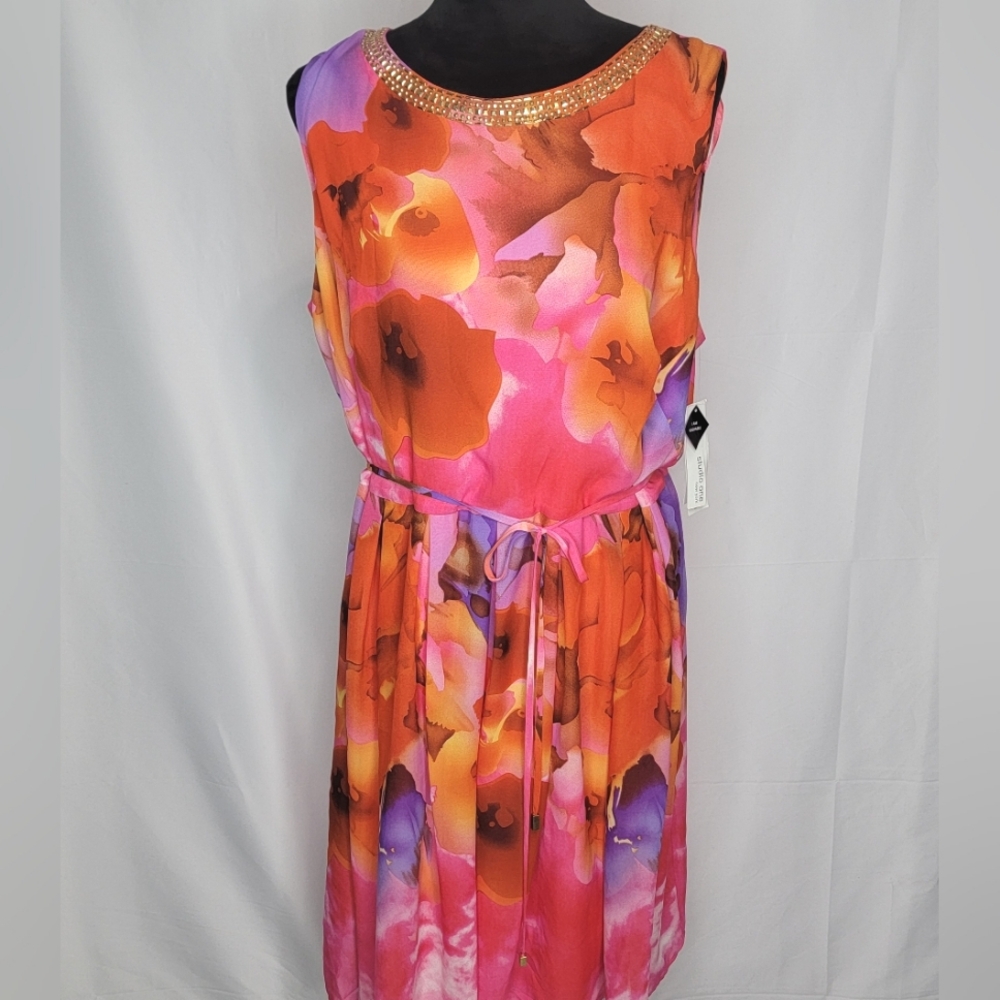 Studio One Floral Print Dress with Ornate Neckline Size 16W